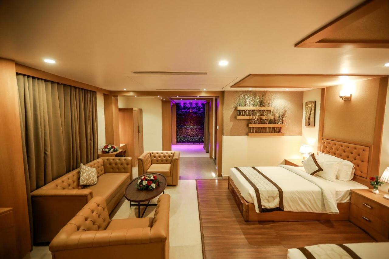 Nesma Palace Kannur Exteriér fotografie